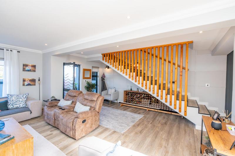 4 Bedroom Property for Sale in Calypso Beach Western Cape